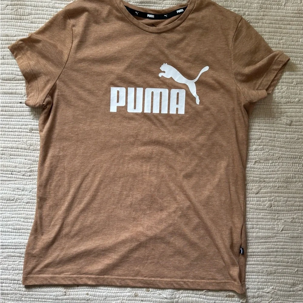 Puma Logo Graphic Tee Size Medium Tan Brown Athleisure Shirt - Picture 1 of 7